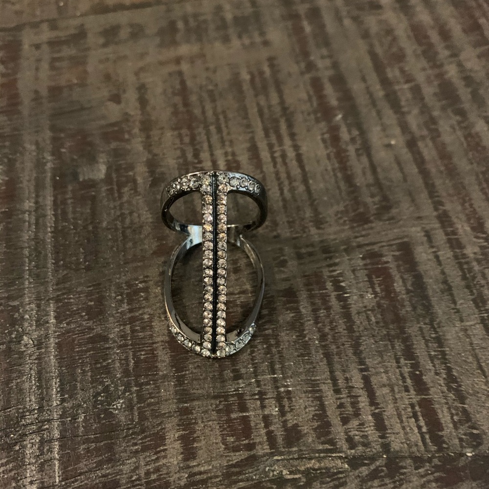 Boutique ring
